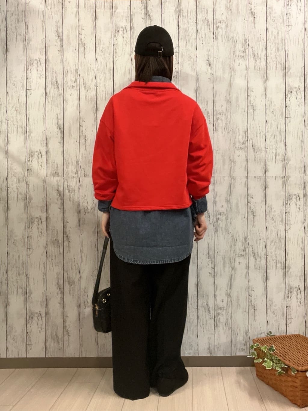 シカさんの「SHOO･LA･RUE｜【なめらかタッチ/洗濯機可】スキッパーポロスウェット」を使ったコーディネート