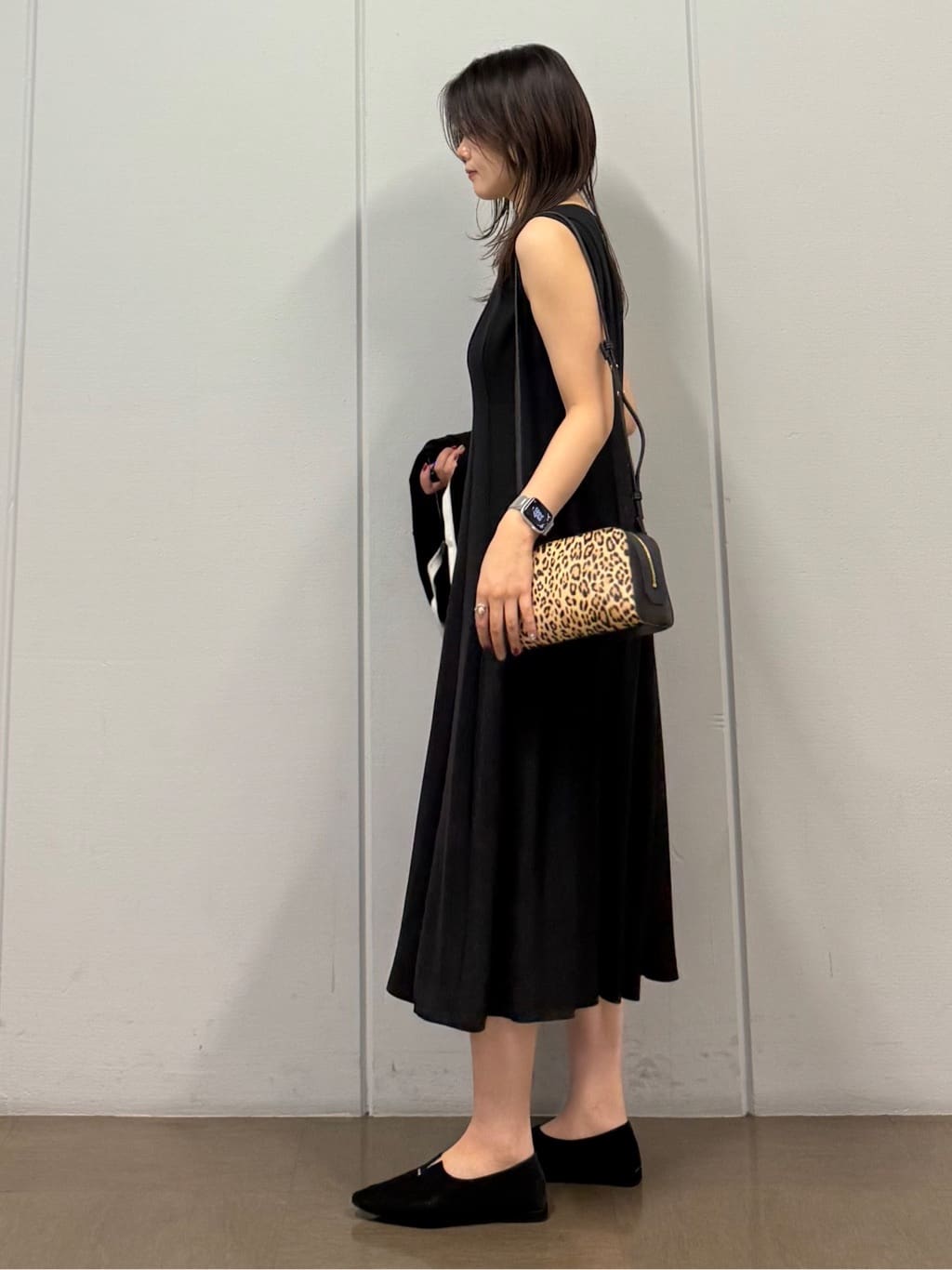 mizukiさんの「INDIVI｜【美シルエット】ノースリーブワンピース」を使ったコーディネート