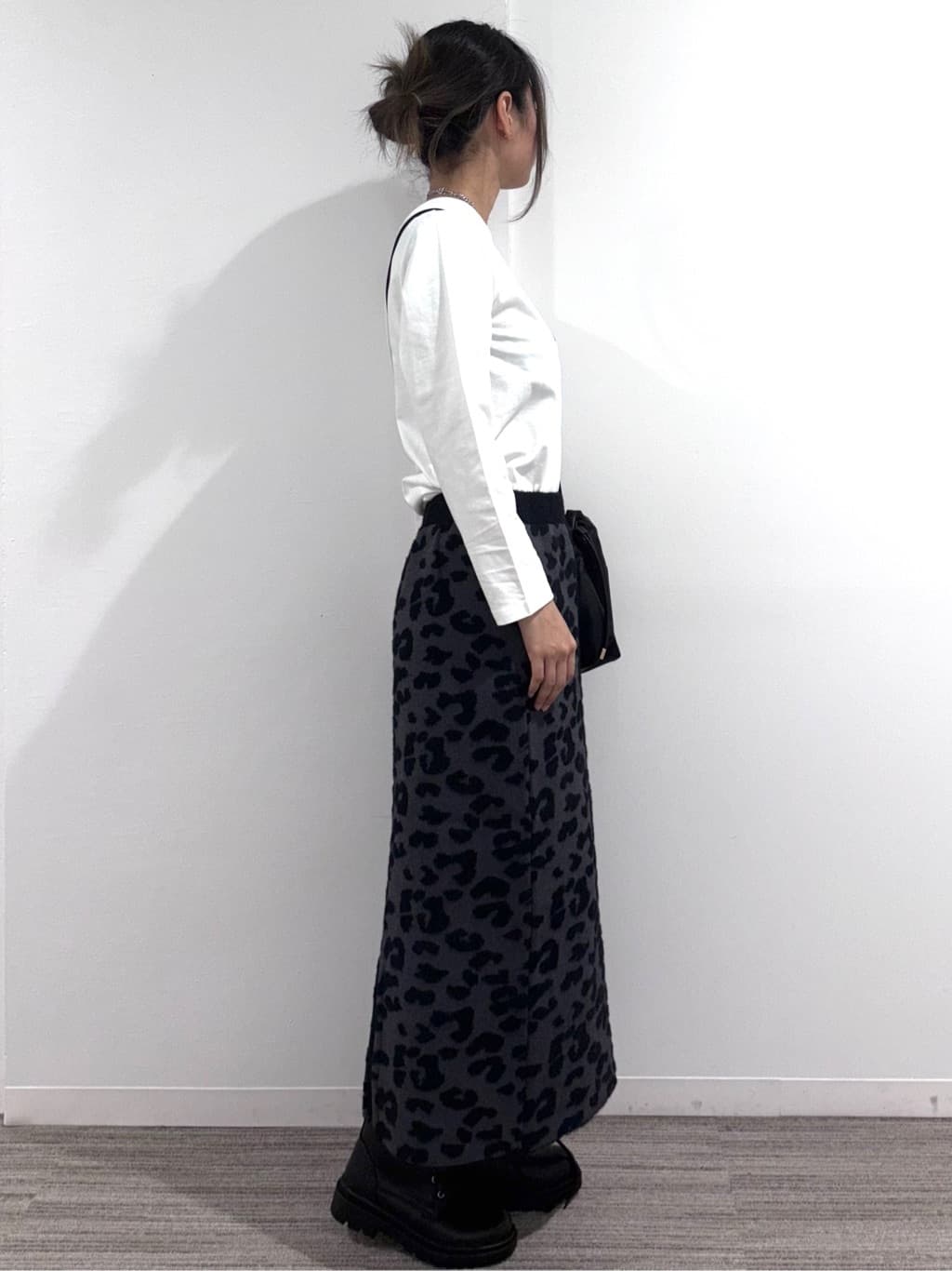 Ricoさんの「OPAQUE.CLIP｜ロングロゴTシャツ【洗濯機OK】」を使ったコーディネート