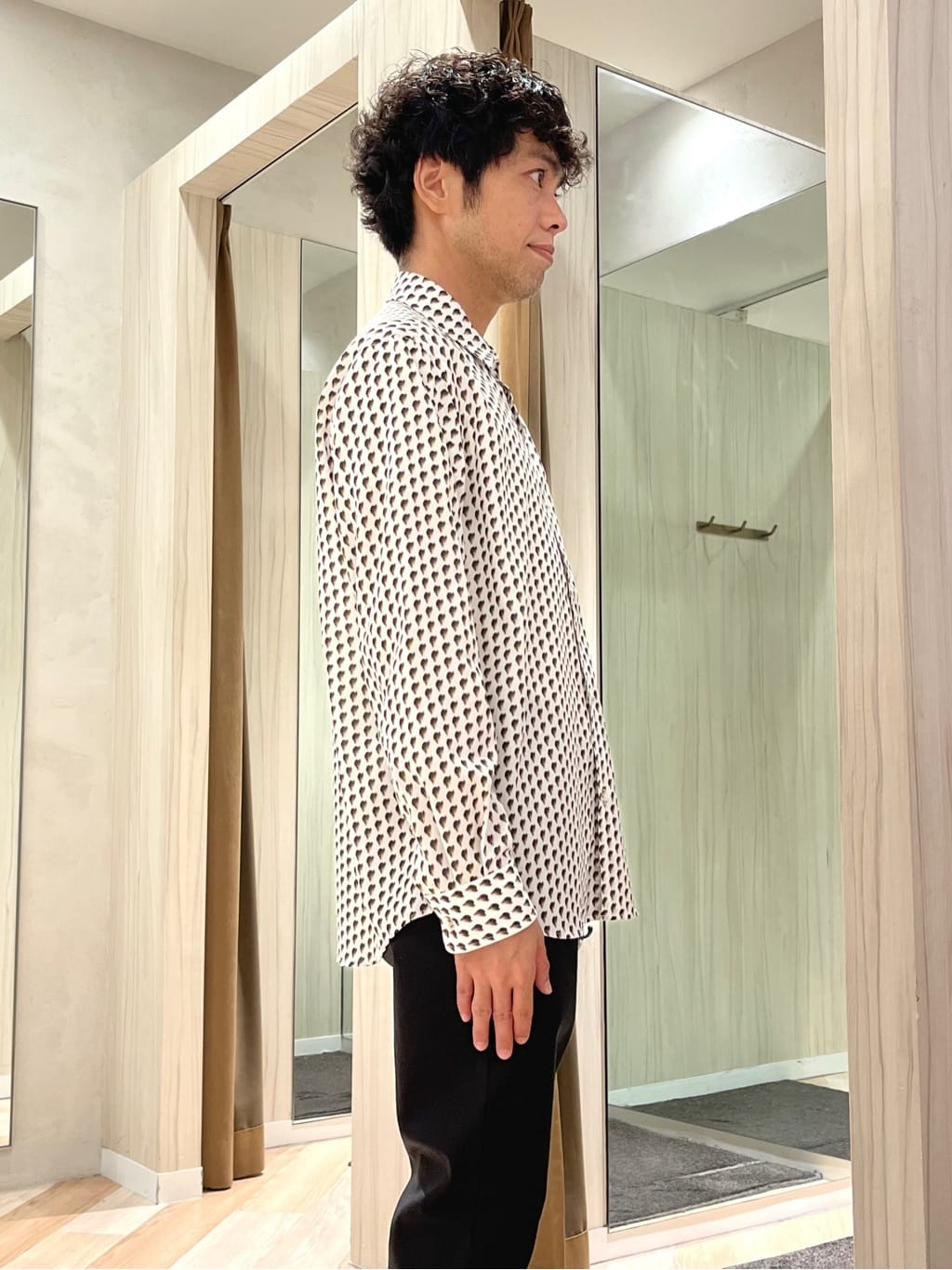 URAさんの「TAKEO KIKUCHI｜ボーラーハット柄 長袖シャツ」を使ったコーディネート