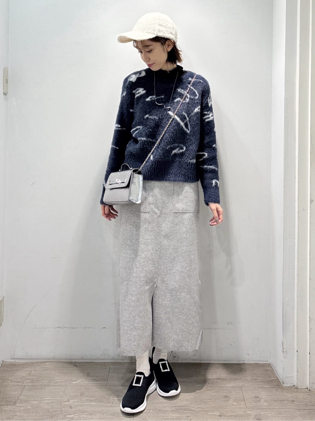 ぶまりんさんの「OPAQUE.CLIP｜アート柄シャギーニット【洗濯機OK】」を使ったコーディネート
