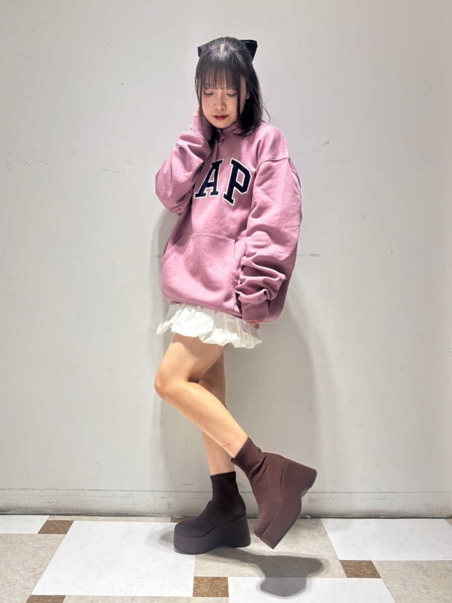 せらら⭐️さんの「ESPERANZA｜厚底ニットショートブーツ」を使ったコーディネート