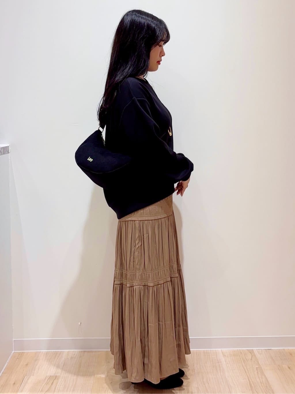 minamiさんの「grove｜ダンボールコクーンシルエットプルオーバー」を使ったコーディネート