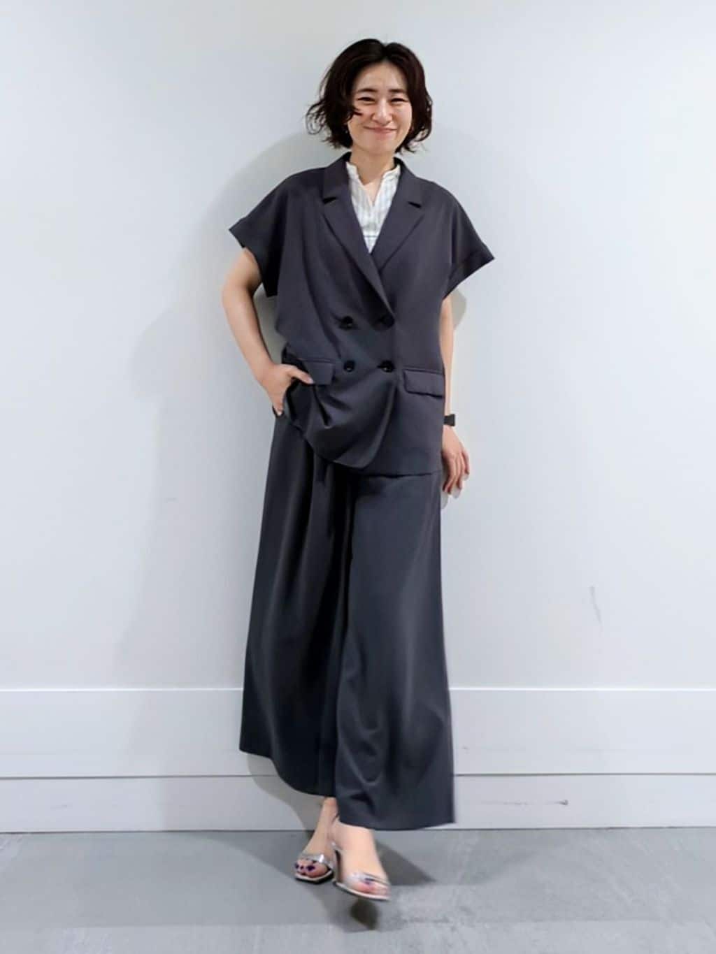 ミズタさんの「UNTITLED｜【洗える/スキッパー】フレンチスリーブシアーブラウス」を使ったコーディネート