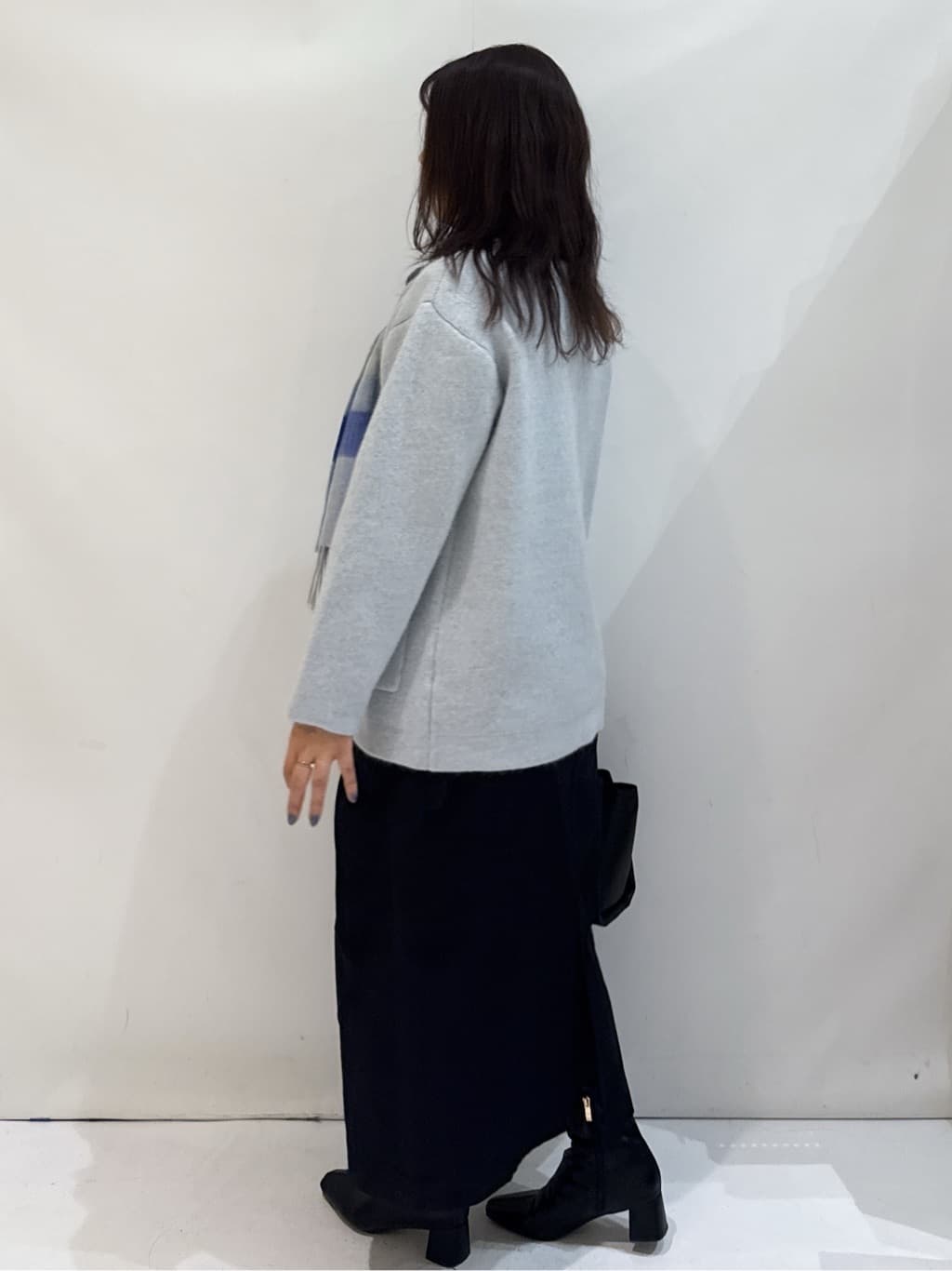 nakkoさんの「OPAQUE.CLIP｜ストレッチタックナロースカート【洗濯機OK】」を使ったコーディネート