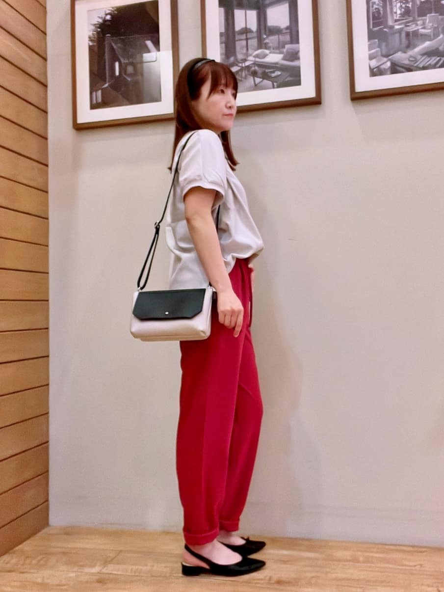 ゆっきーさんの「SHOO･LA･RUE｜【ひんやり/洗濯後しわになりにくい】リブ切り替えドルマンブラウス」を使ったコーディネート
