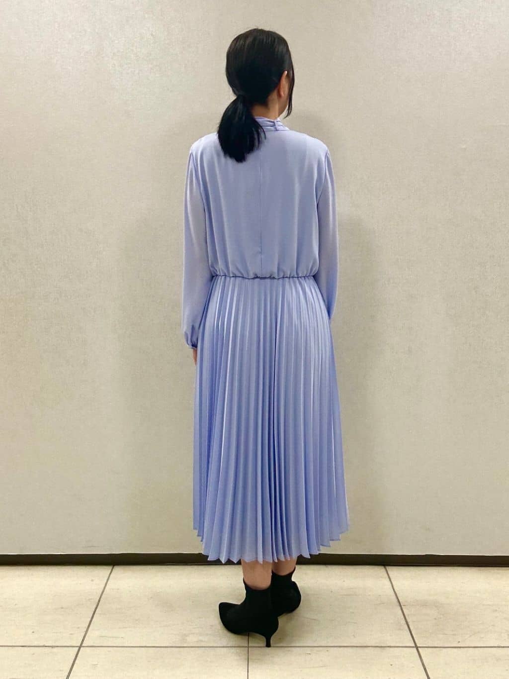 miiさんの「UNTITLED｜【フォーマル/洗える】ボウタイ プリーツワンピース」を使ったコーディネート