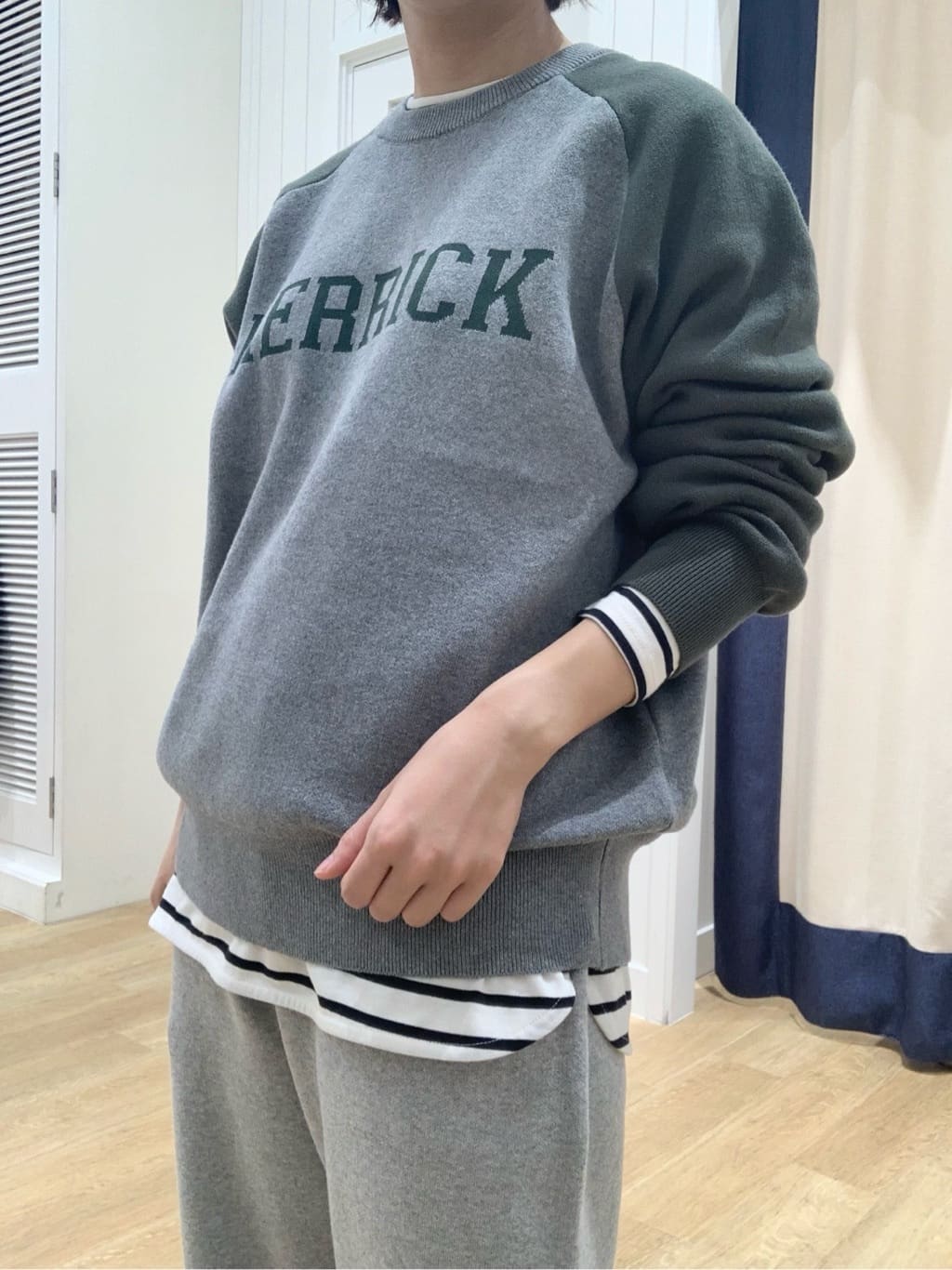 IMARIさんの「Dessin｜【選べる首元デザイン/洗える】クルーネックロングTシャツ」を使ったコーディネート