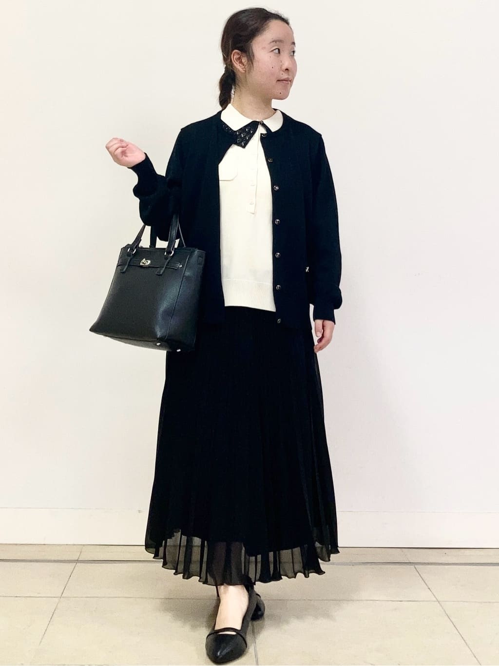 tomominさんの「Reflect｜【透けにくい◎】衿付き七分袖ニット」を使ったコーディネート
