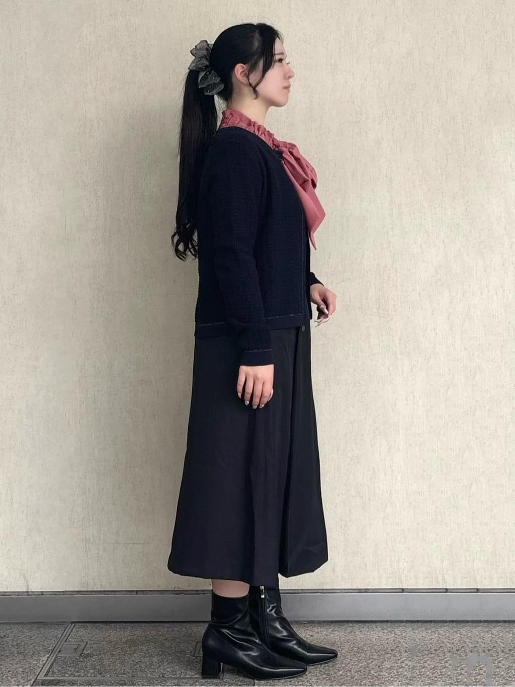 ささんの「OPAQUE.CLIP｜ロゴ刺繍クルーカーディガン【洗濯機洗い可】」を使ったコーディネート