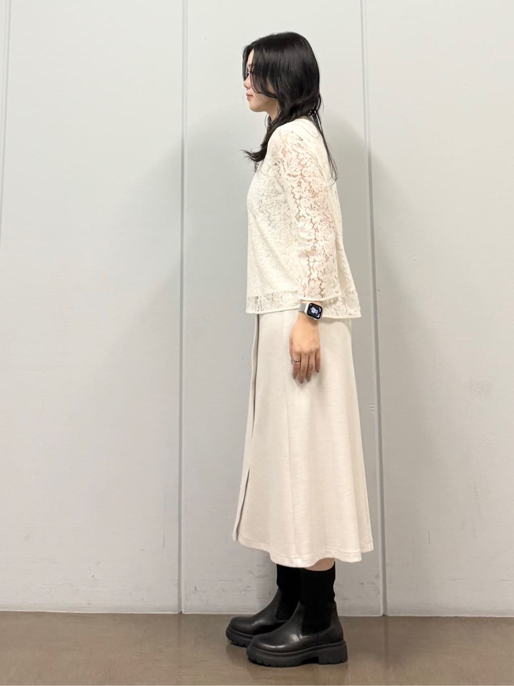 mizukiさんの「INDIVI｜【洗える／着映え／トレンド】フラワーレースブラウス」を使ったコーディネート