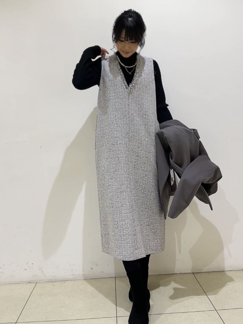 watanabeさんの「UNTITLED｜【洗える/細見え】ツイード ジャンパースカート」を使ったコーディネート