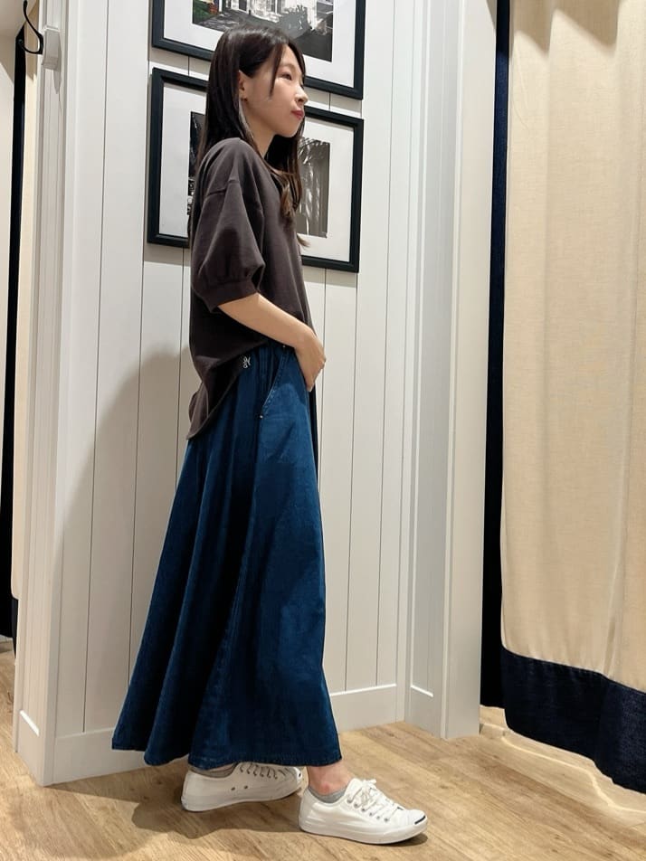 mihoさんの「Dessin｜【360度可愛い/前後2WAY/洗える】ライトコットンヘンリーカットソー」を使ったコーディネート