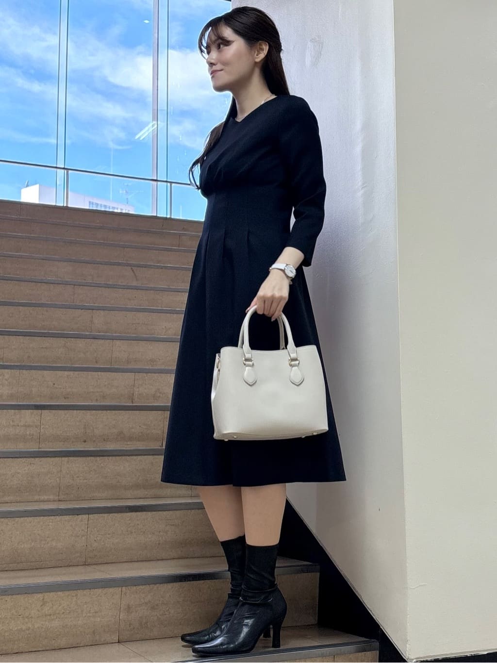 sayaさんの「COUP DE CHANCE｜【手洗い可／日本製】タックデザインワンピース」を使ったコーディネート