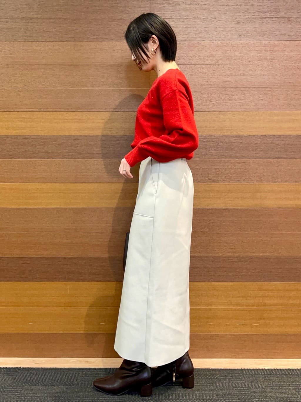 umiさんの「OPAQUE.CLIP｜Vネックラメニット【洗濯機OK】」を使ったコーディネート