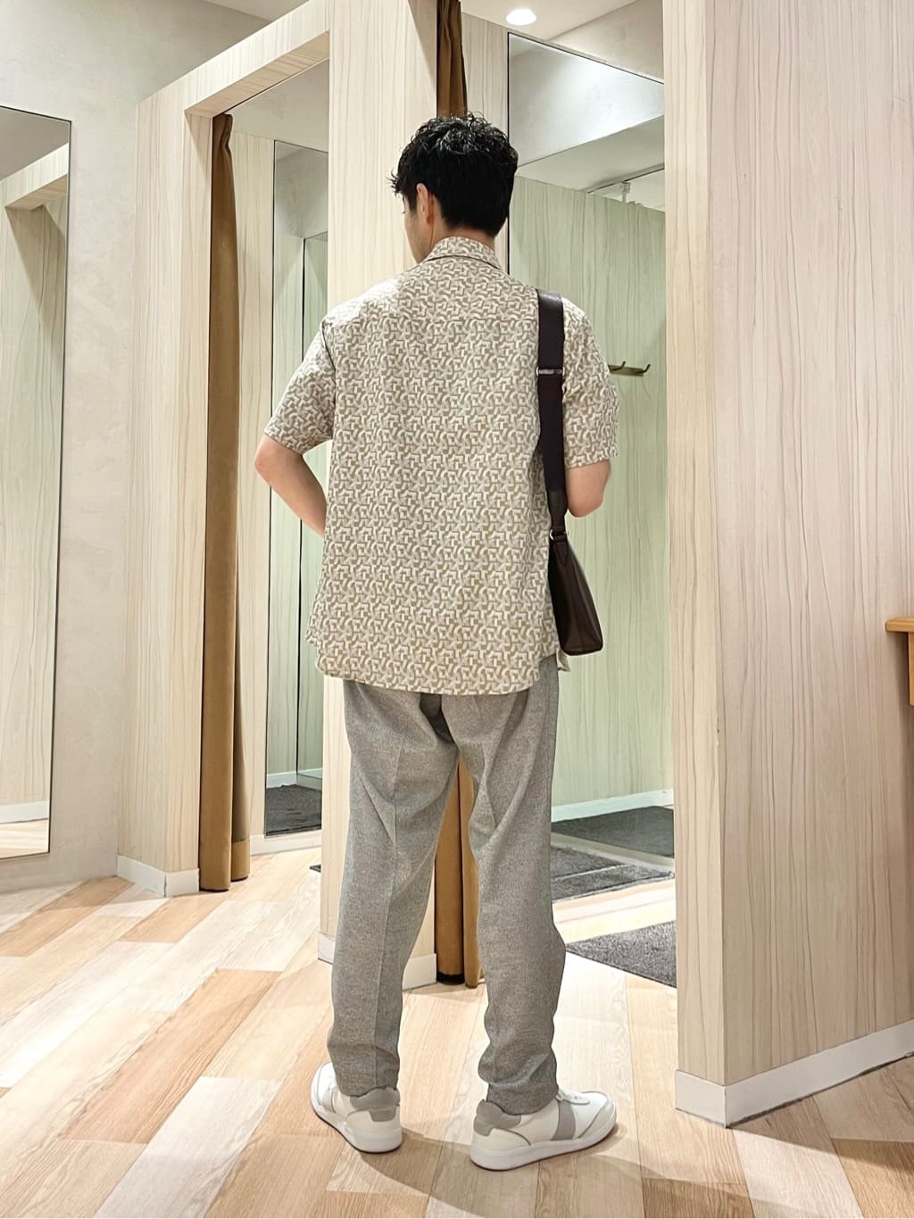 URAさんの「TAKEO KIKUCHI｜【抗菌防臭／5サイズ展開】ハイゲージポンチ Tシャツ」を使ったコーディネート