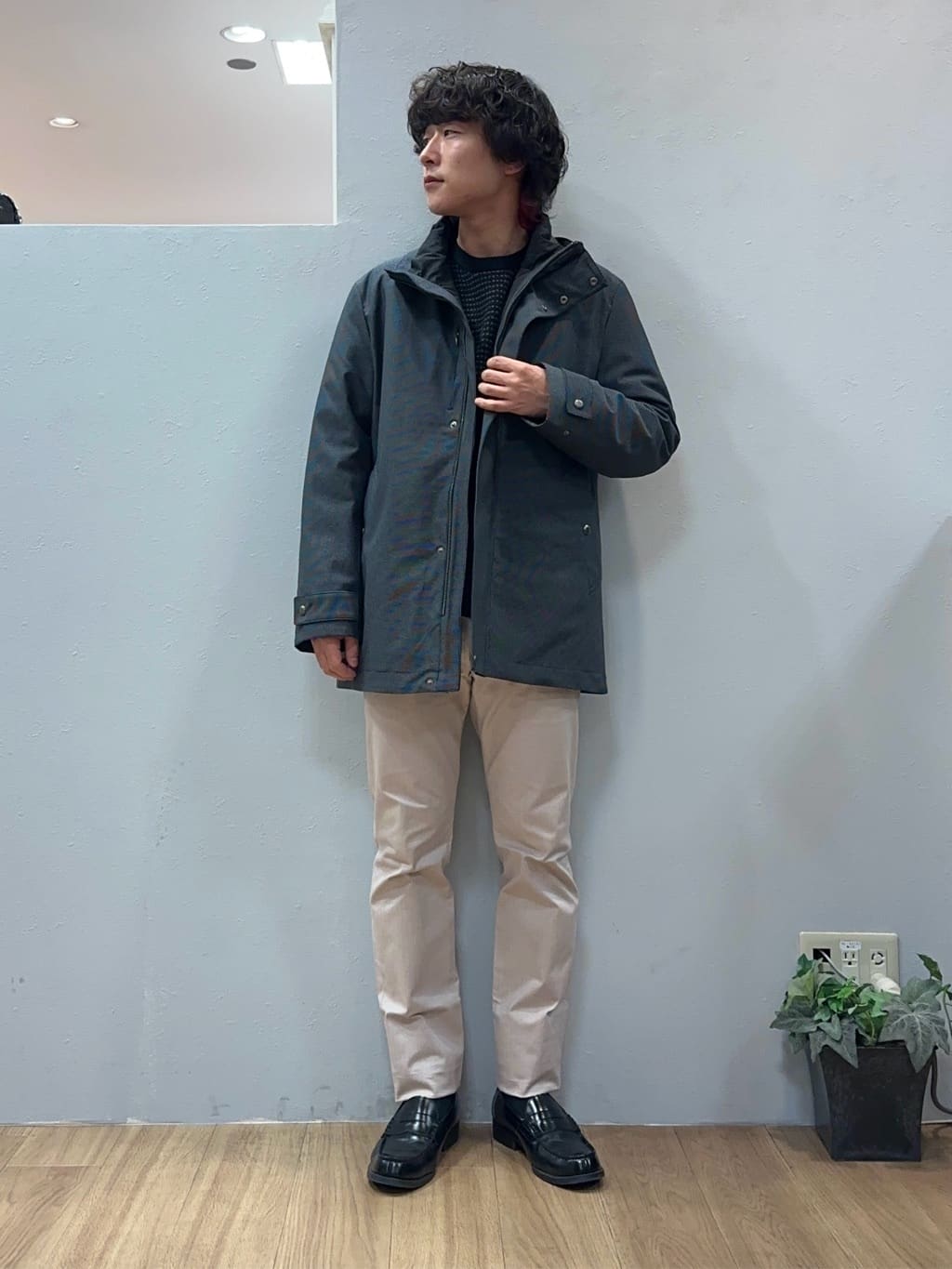 Uさんの「TAKEO KIKUCHI｜【全7サイズ&times;8色展開！】トップマルチヘリンボン パンツ」を使ったコーディネート