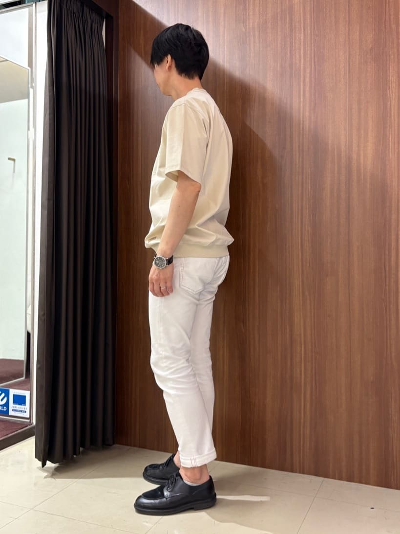 かたやまさんの「TAKEO KIKUCHI｜【抗菌防臭／5サイズ展開】ハイゲージポンチ Tシャツ」を使ったコーディネート