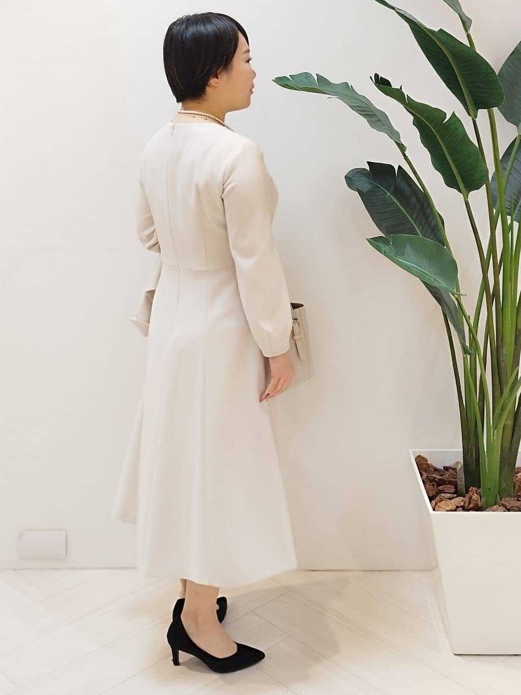 s u g iさんの「UNTITLED｜【セレモニー】パール調フリークリップネックレス」を使ったコーディネート
