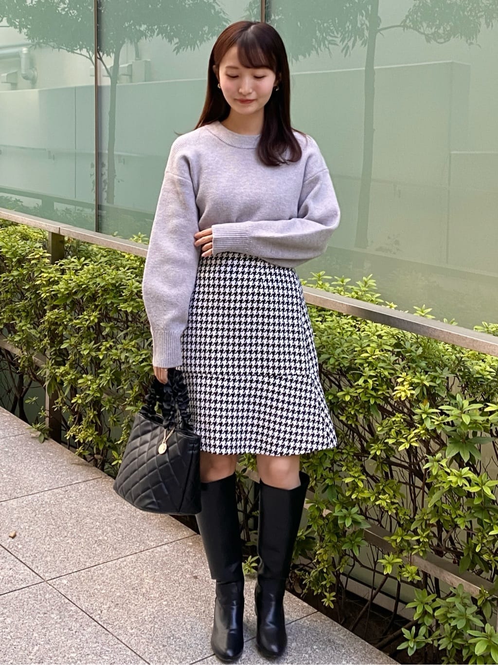 みさかさんの「index｜モックネックボクシーラメニット【洗濯機OK】《7col》」を使ったコーディネート
