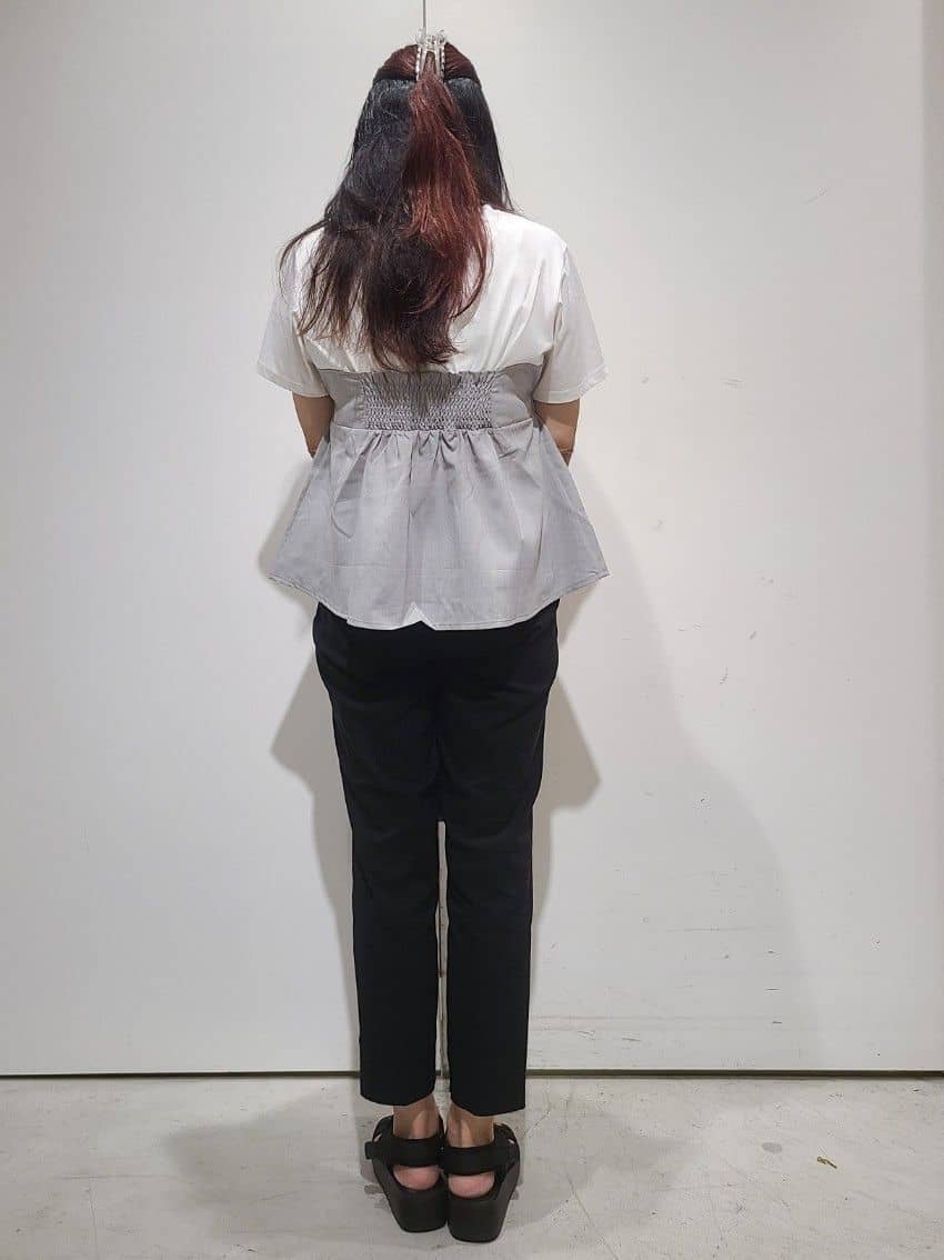 hmさんの「OPAQUE.CLIP｜タックビスチェドッキングカットソー【洗濯機洗い可】」を使ったコーディネート