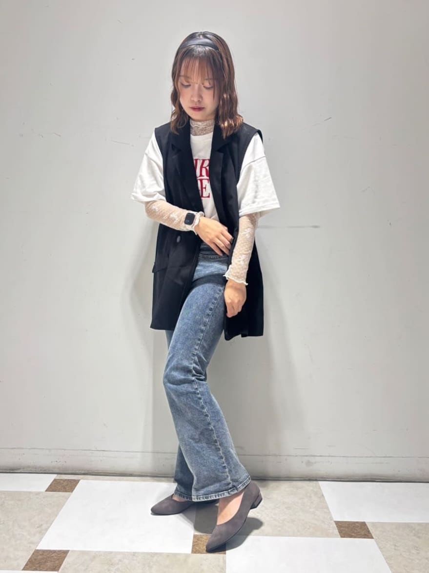 せらら⭐️さんの「ESPERANZA｜《定番》晴雨兼用クッションフラットパンプス」を使ったコーディネート