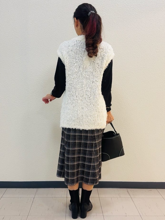 ⭐︎Eimi⭐︎さんの「Reflect｜【コートインでもすっきり◎】チェック柄ニットドッキングワンピース」を使ったコーディネート