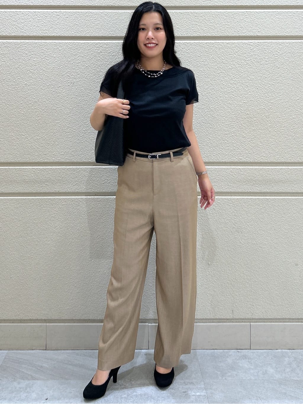 Momokaさんの「COUP DE CHANCE｜【手洗い可／日本製】きれいめデニム風パンツ」を使ったコーディネート