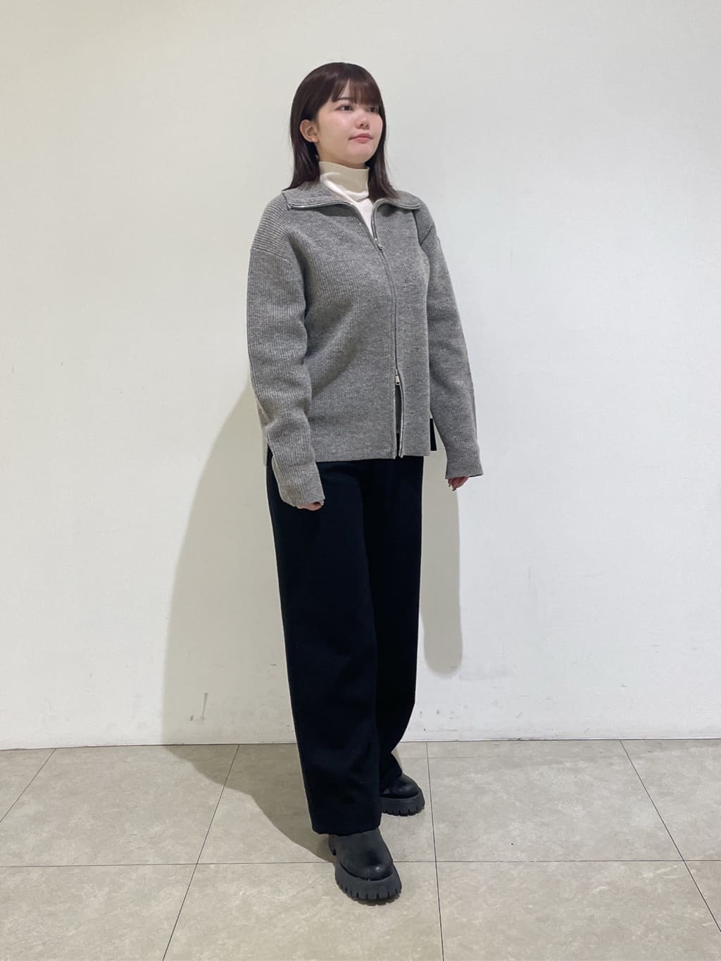 emikaさんの「INDIVI｜【洗える】カラーネップ ダブルジップカーディガン」を使ったコーディネート