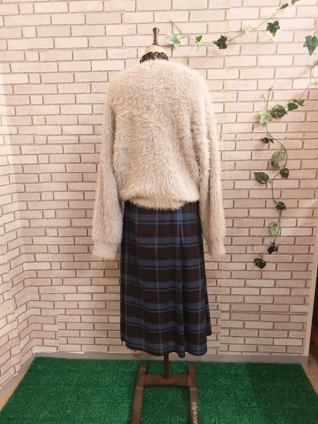 Eさんの「SHOO･LA･RUE｜【S-LL】上品なレースハイネックトップス」を使ったコーディネート