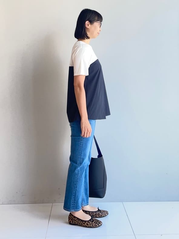 murayamaさんの「INDIVI｜【褒められデニム】スリムストレート デニムパンツ」を使ったコーディネート