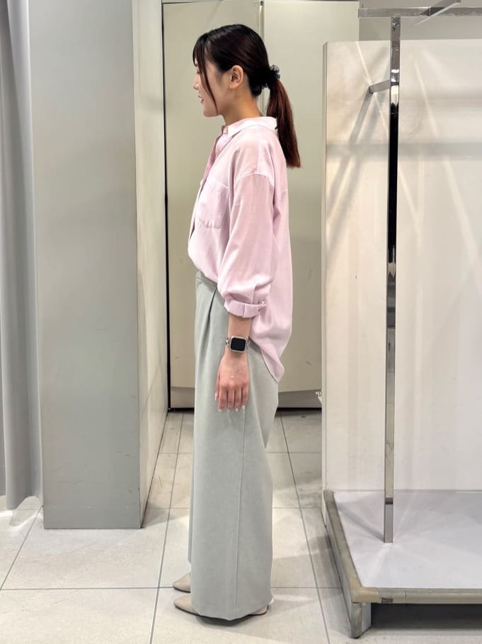 yuiさんの「Reflect｜◆【マシンウォッシュ可】3WAYシアーシャツブラウス」を使ったコーディネート