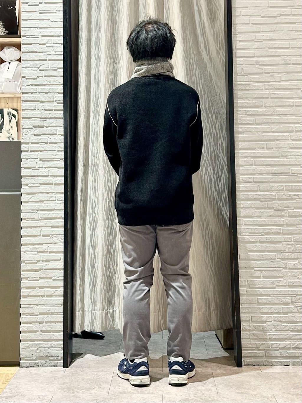KENJI Iさんの「THE SHOP TK｜【大人の上品カジュアルを叶える】ハグするニット 洗濯機OK／6色展開」を使ったコーディネート