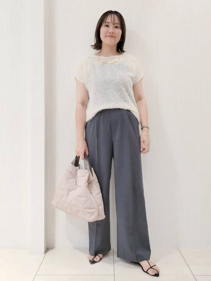 naokoさんの「UNTITLED｜【セットアップ可/洗える】フェザーフレンチスリーブブラウス」を使ったコーディネート