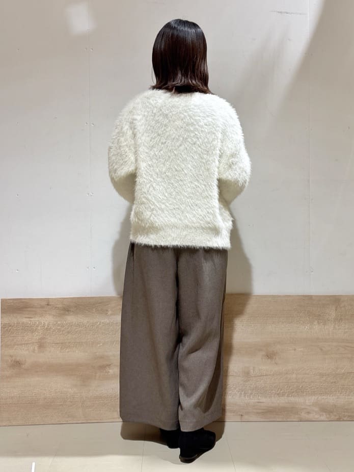 るねさんの「SHOO･LA･RUE｜【洗濯機可/S-LL】周りと差がつく チェーンステッチロゴロンT」を使ったコーディネート