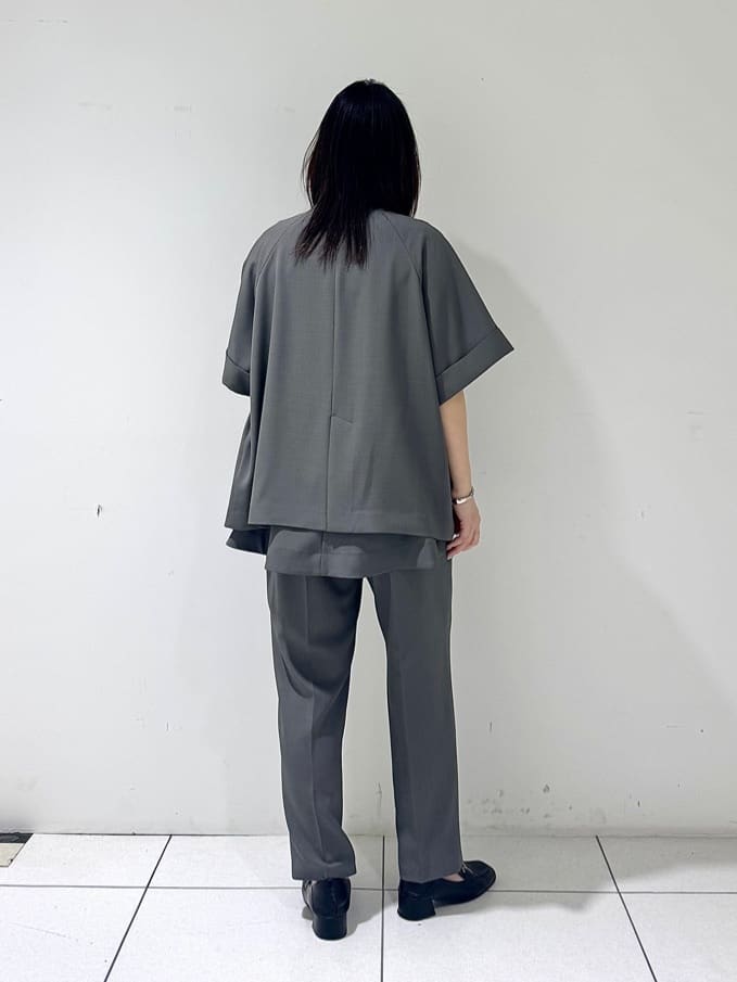 そんさんの「INDIVI｜【接触冷感／セットアップ対応】イージーテーパードパンツ【通勤・セレモニー】」を使ったコーディネート