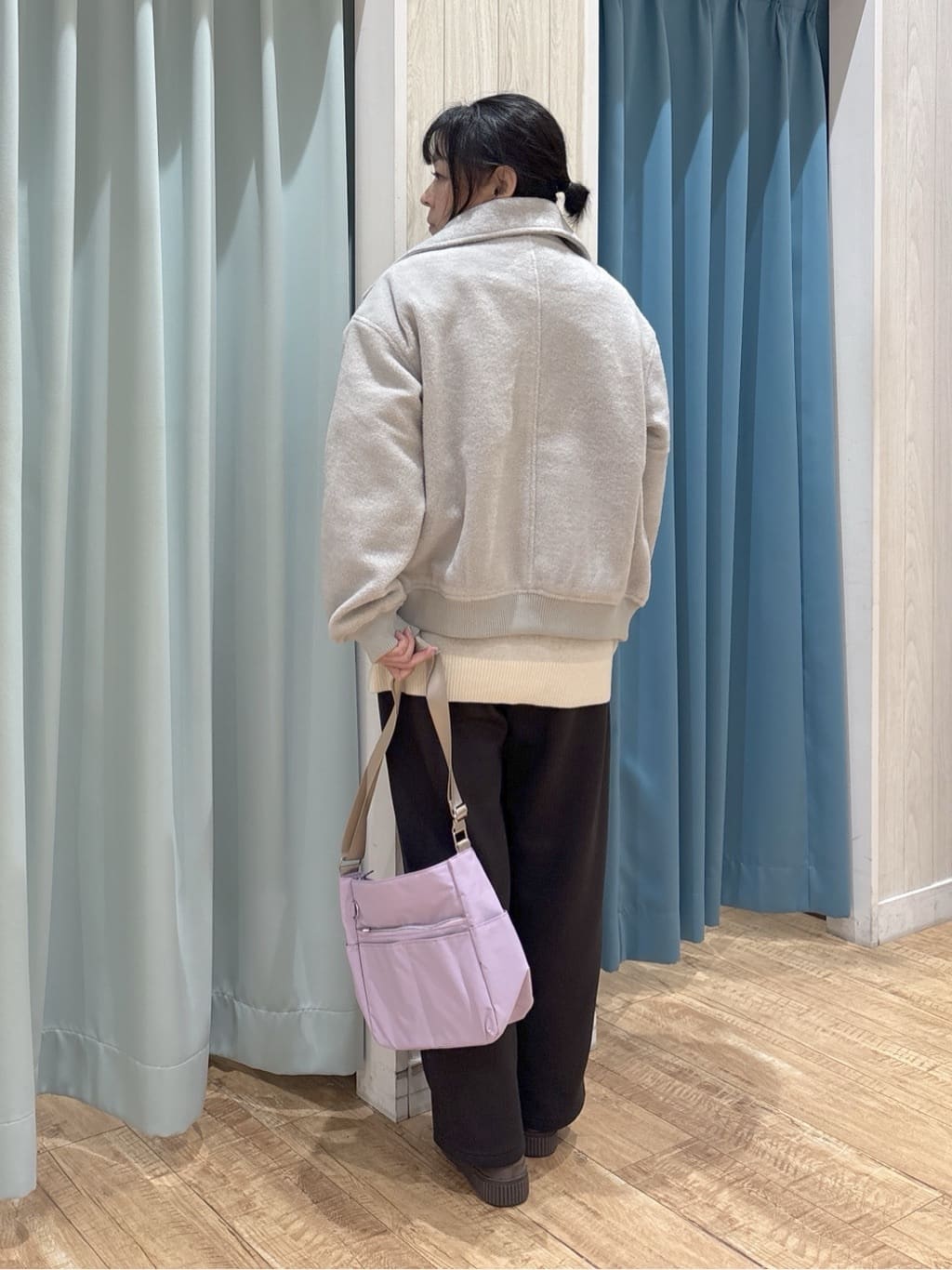 わかさんの「SHOO･LA･RUE｜【撥水/軽量】驚きの収納力 10ポケットショルダーバッグ」を使ったコーディネート