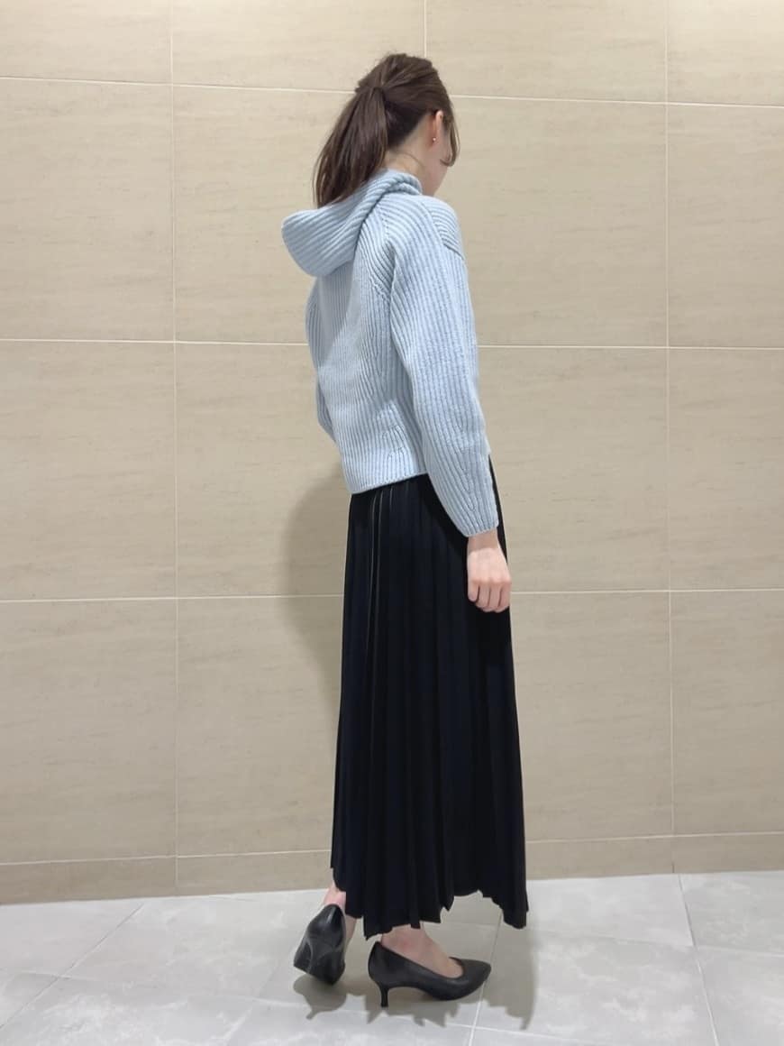 sechiさんの「UNTITLED｜バックサテンジョーゼット スカート」を使ったコーディネート