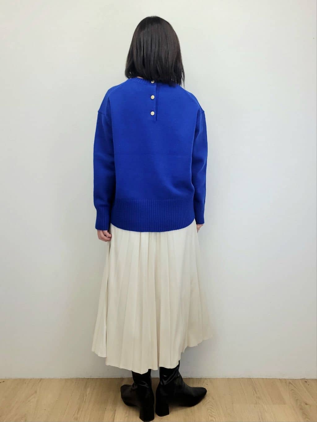 LISAさんの「OPAQUE.CLIP｜フェイクスウェードプリーツスカート【静電気防止加工／洗濯機OK】」を使ったコーディネート