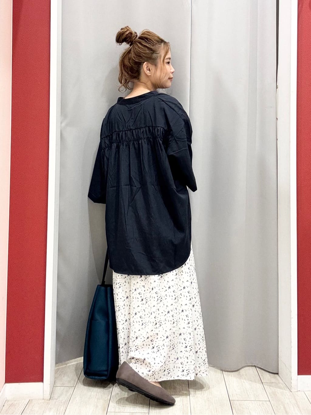 shioさんの「SHOO･LA･RUE｜【S-LL/洗濯後しわになりにくい】バックギャザーがアクセント スッキパーブラウス」を使ったコーディネート