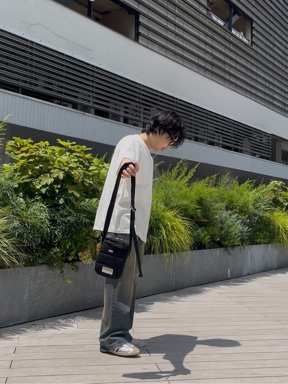 taigaさんの「tk.TAKEO KIKUCHI｜ヴィンテージライクスタッズTシャツ」を使ったコーディネート