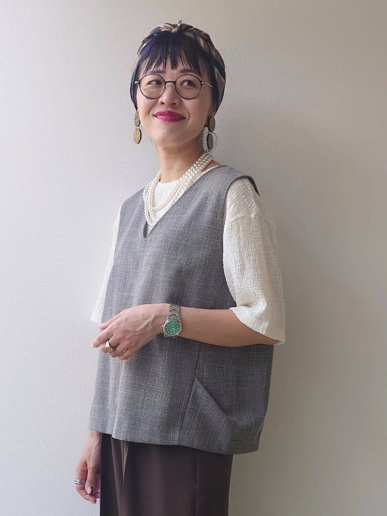 MUTSUKOさんの「UNTITLED｜【セットアップ可/洗える】梳毛調合繊Vネックベスト」を使ったコーディネート