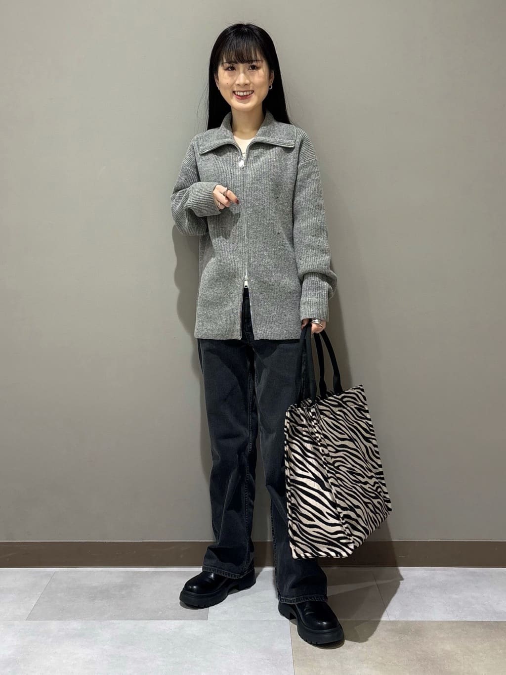 KEIKOさんの「INDIVI｜【軽量／ウール混】ライトフォルム ロングコート」を使ったコーディネート