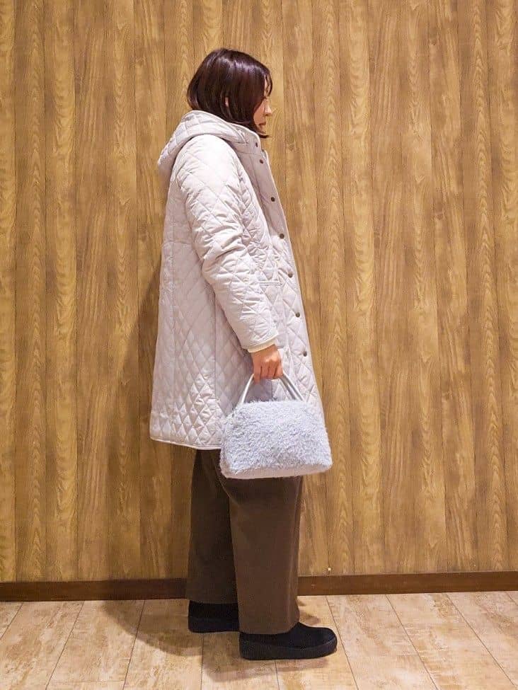かなさんの「SHOO･LA･RUE｜【撥水/フード取り外し可】自然にくびれる あったかダイヤ柄キルトコート【CIRCRIC】」を使ったコーディネート