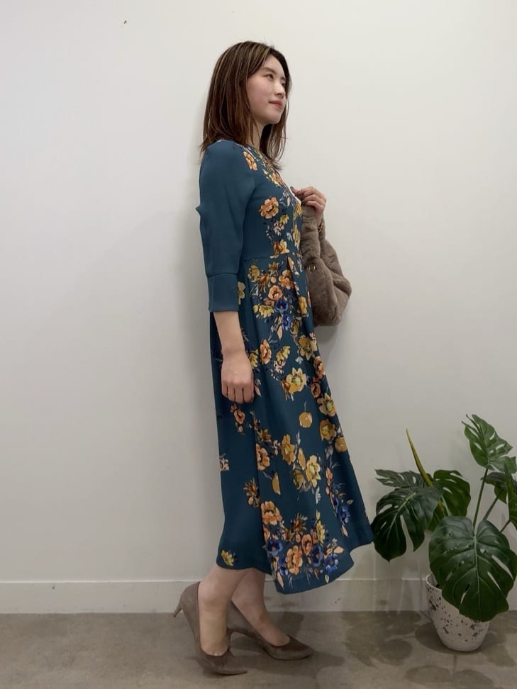 Suma Una本部スタッフさんの「SunaUna｜【手洗い可】花柄パネルワンピース」を使ったコーディネート