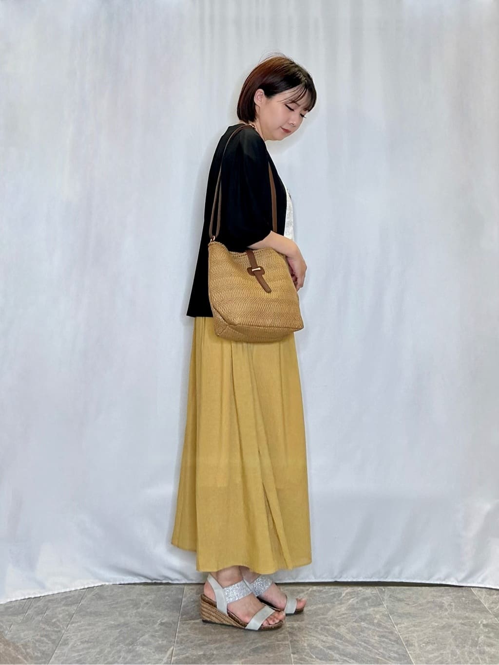 ネリさんの「SHOO･LA･RUE｜【UV/さらさらタッチ】女性らしさ漂う 5分袖ボレロカーディガン」を使ったコーディネート