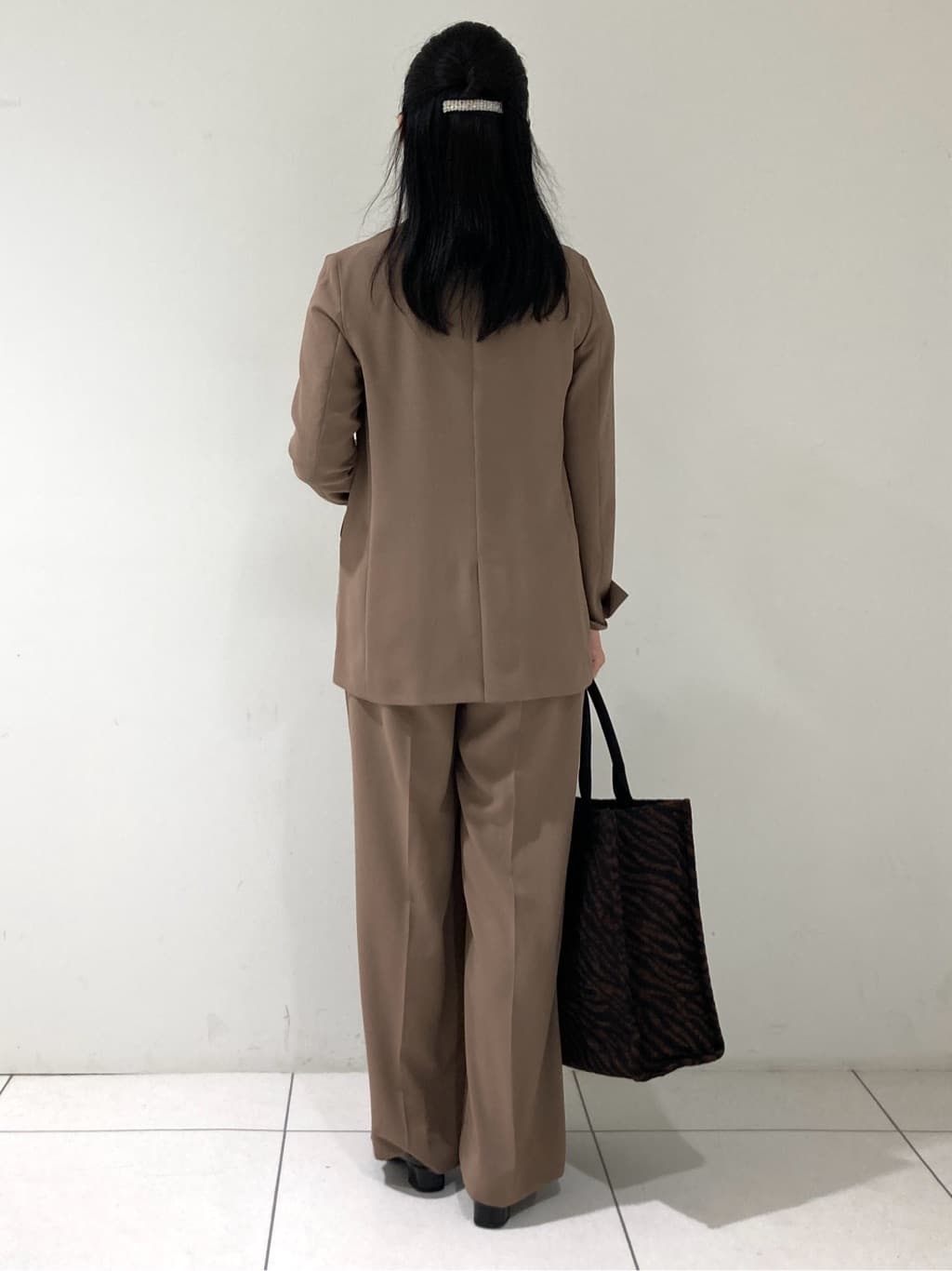 momokoさんの「INDIVI｜【軽く羽織れる！】ダブルジャケット」を使ったコーディネート
