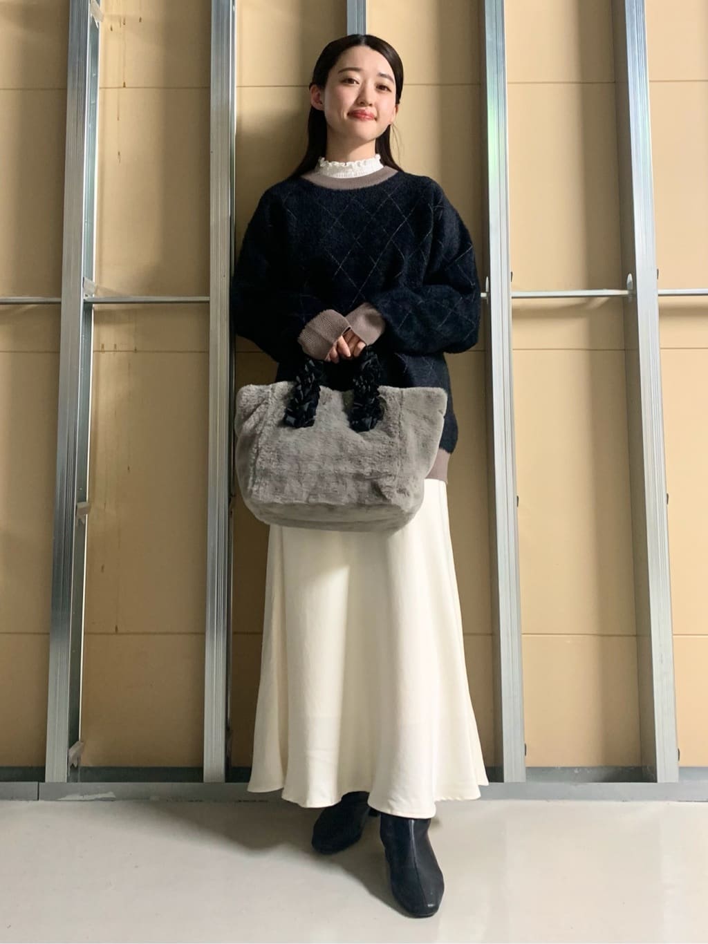 sahoさんの「THE SHOP TK｜【ふんわり心地いい肌触り】　ダイヤ柄シャギーニット」を使ったコーディネート