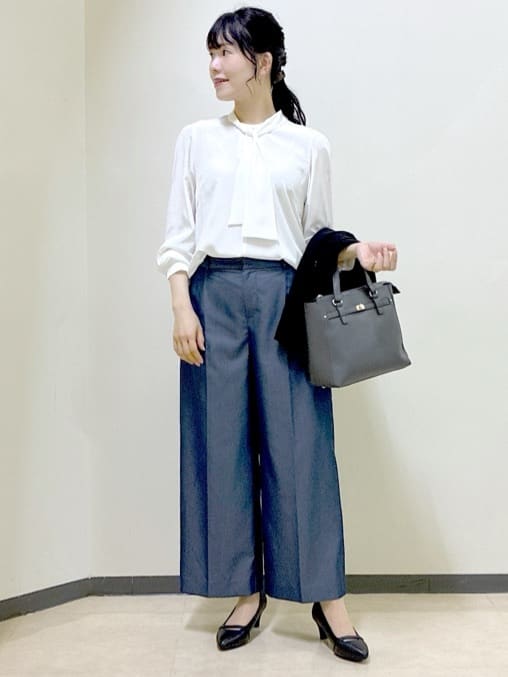  beni_gingerさんの「Reflect｜【きちんと見え／通勤／セレモニーにおすすめ◎】ドット柄ボウタイブラウス」を使ったコーディネート