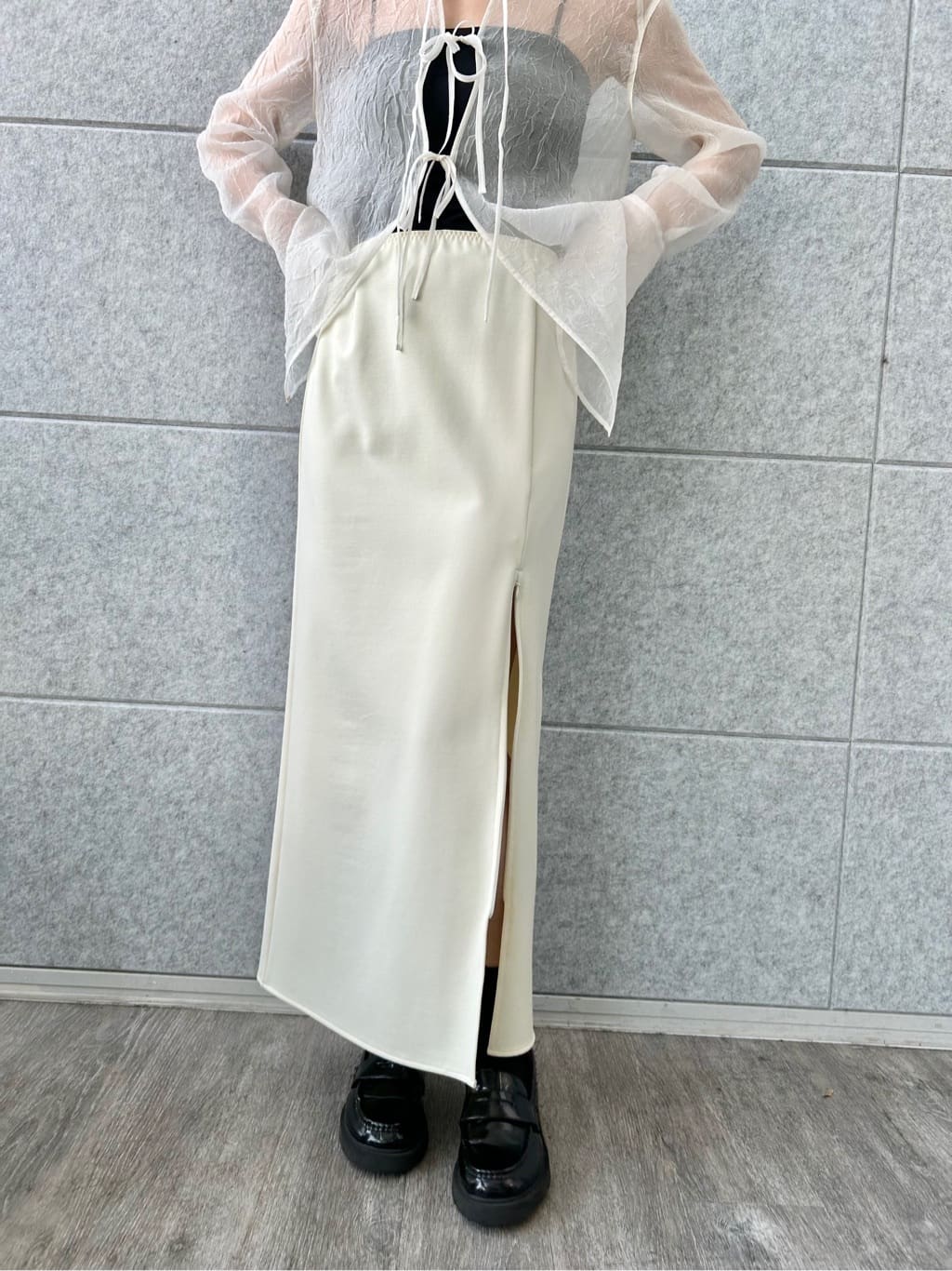 harunaさんの「CODE A｜slit jersey skirt」を使ったコーディネート